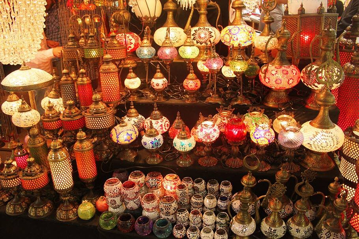 也是土耳其非常著名的景点之一 集市是在室内