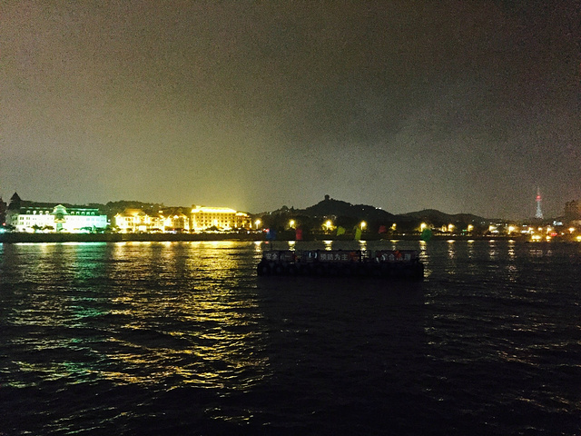 2017夜晚的栈桥,莫非王家卫电影的色调来自于