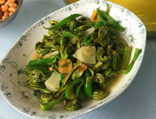 我受一盘野菜的诱惑进了沟图片 我受一盘野菜的诱惑进了沟图片