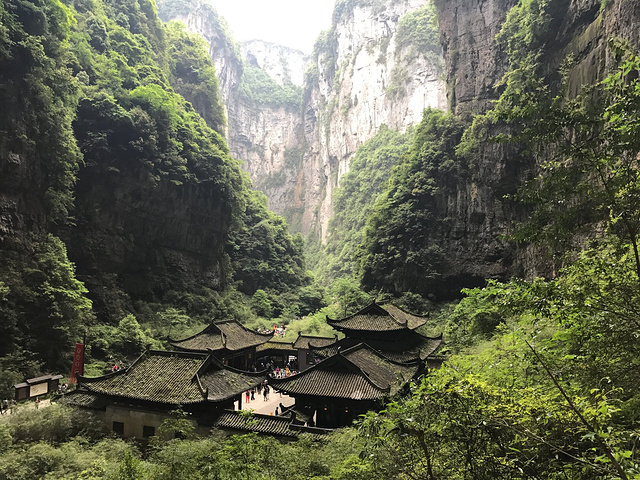 "...上报个团吧，就从蚂蜂窝报了武隆天坑地缝一日游的排名第一的团（这个团吃得玩得都不错，推荐给大家）_武隆喀斯特旅游区"的评论图片