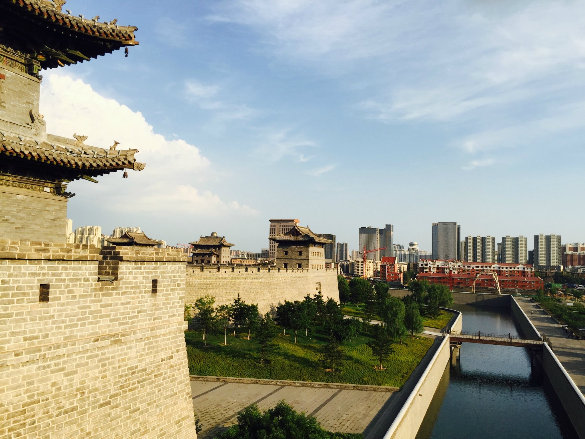 2023大同古城墙游玩攻略,城墙风景非常漂亮,走在上面.【去哪儿攻略】