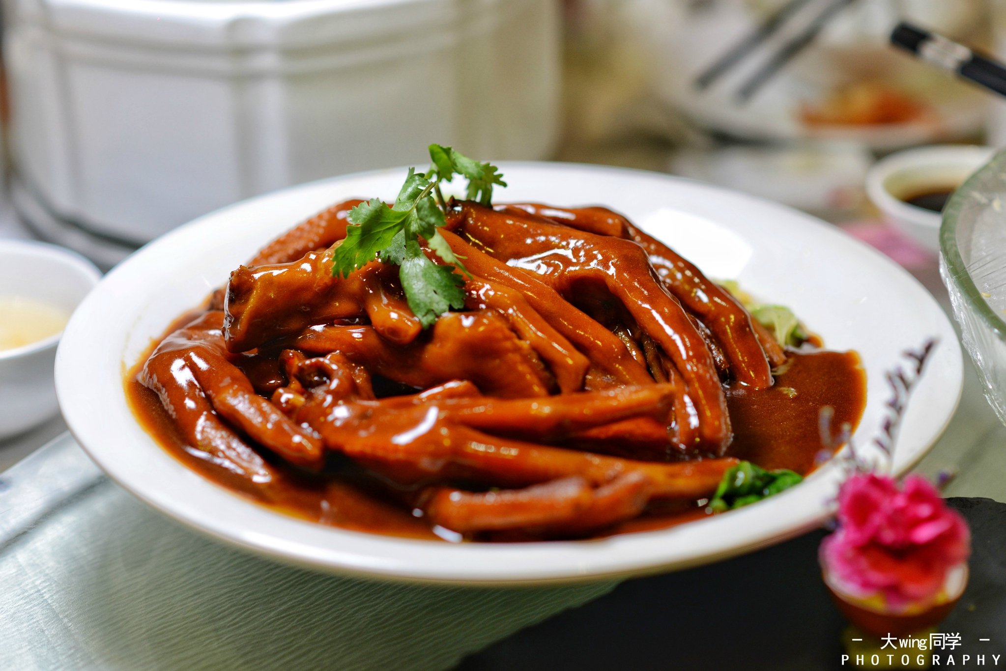 彩福酒家生意非常火爆这里可以吃到地道的佛山菜