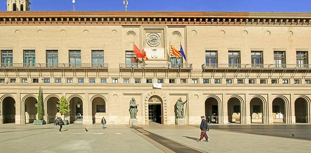 皮拉尔圣母大教堂