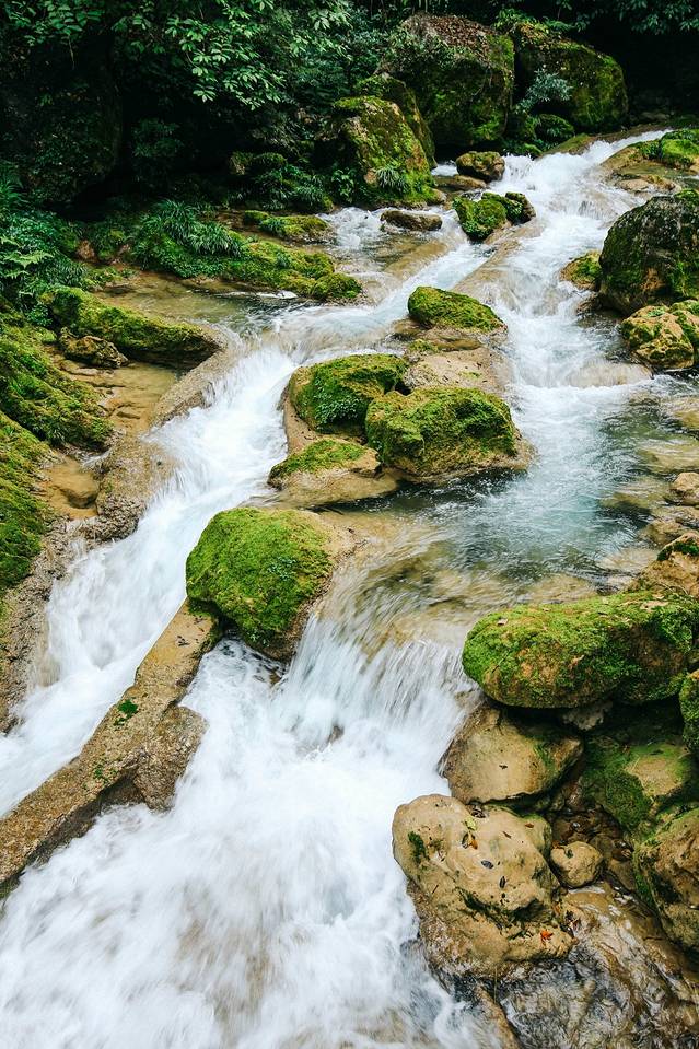 六十八级跌水瀑布