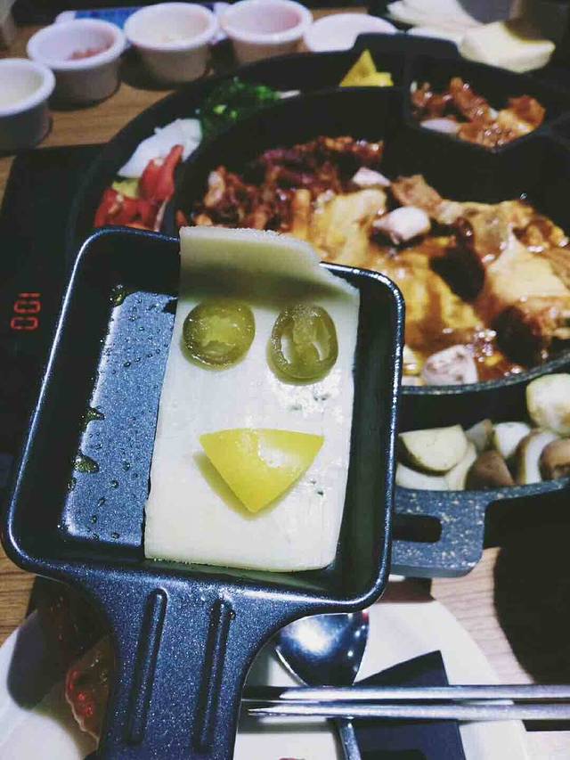 火炉火自助餐(新中关购物中心店)