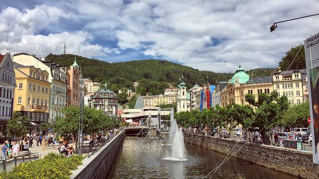 卡罗维发利市场温泉回廊