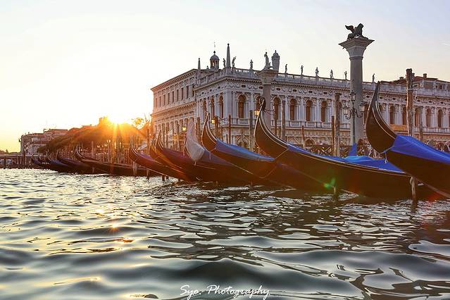 贡多拉游船之旅