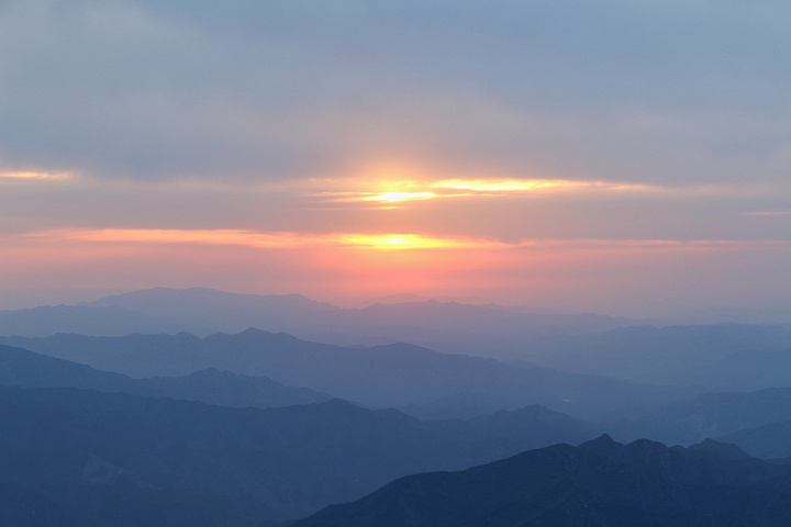 此刻天刚亮献上日出全过程
