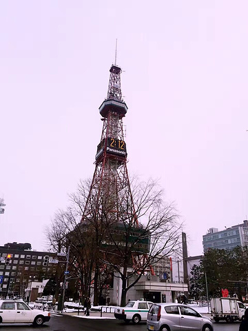 22札幌电视塔 又名札幌铁塔 是日本北海道札幌市区内著名的地标之一 位在札幌市中央区的大通公园中 札幌电视塔 评论 去哪儿攻略