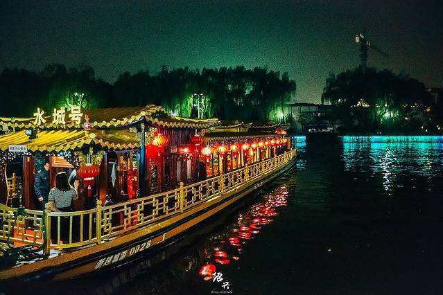 绍兴古城夜游环城河游船