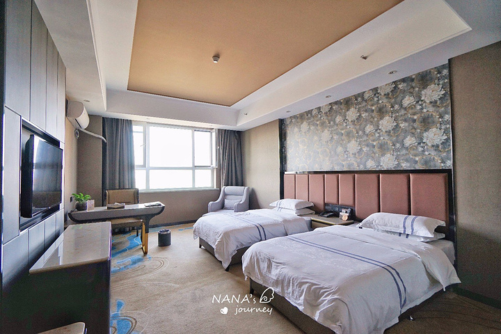 "商务型酒店,面积大,很安静_精河领御国际精品酒店"的评论