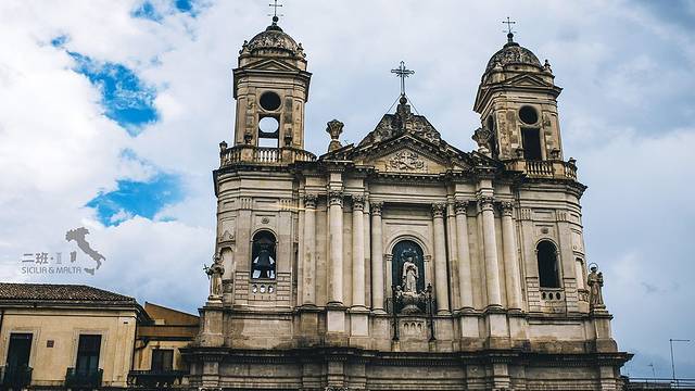 意大利还能穷游?卡塔尼亚,一个面朝大海背靠火