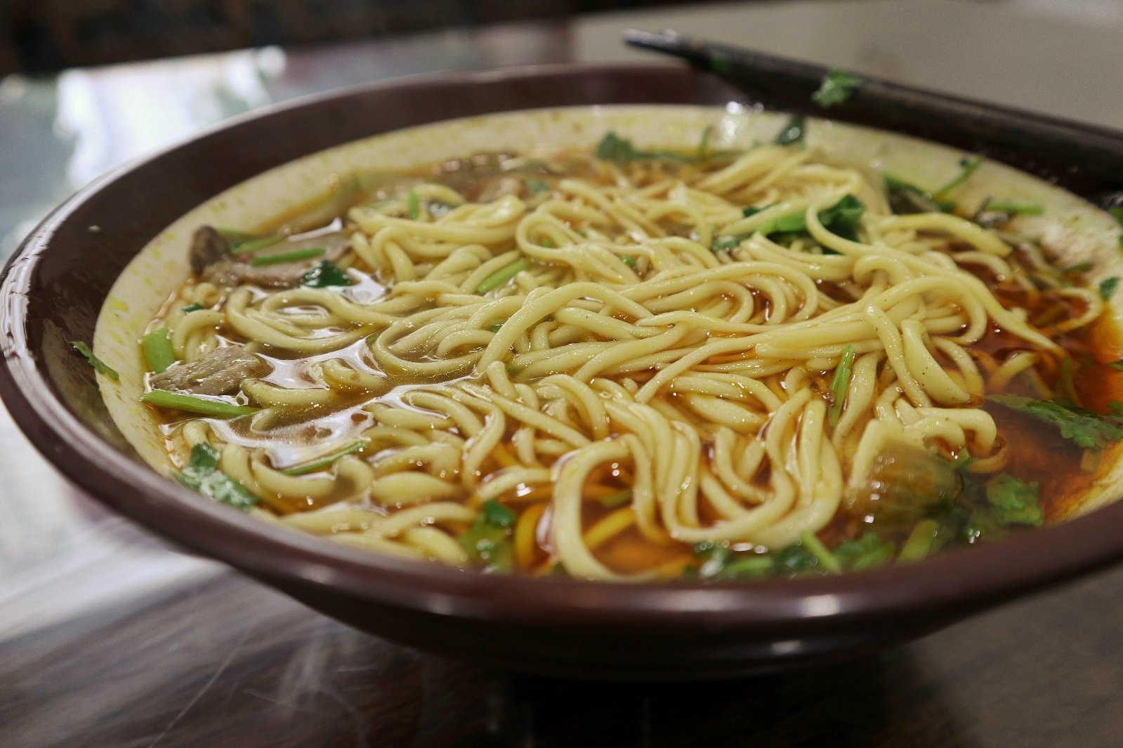 2022美玲拉面(食品街店)美食餐厅,12一碗,面是真滴咸,微辣的.