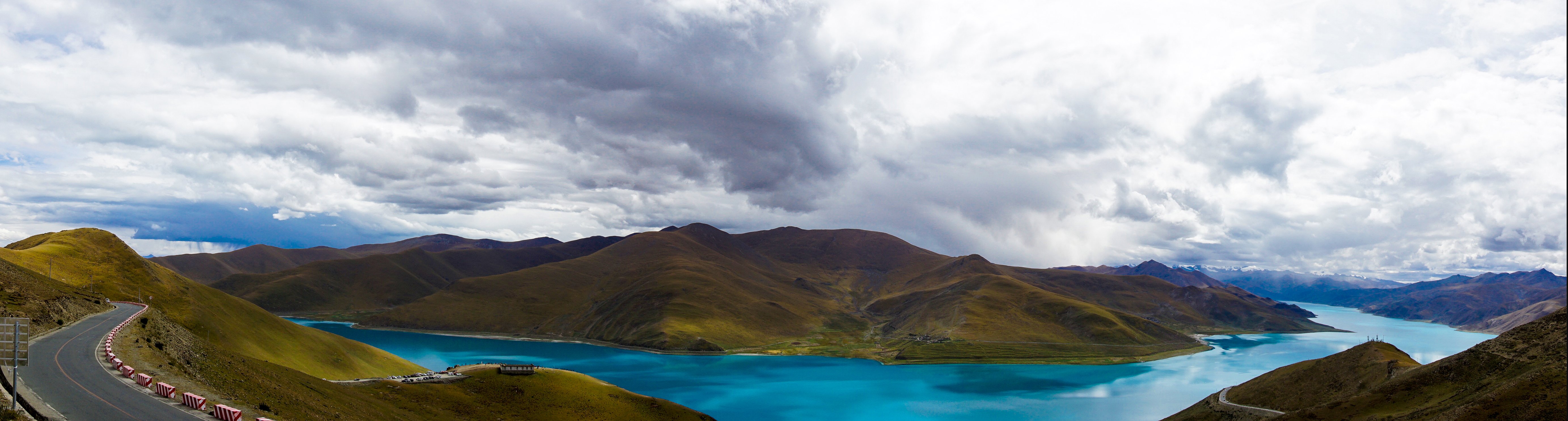 羊湖全景(山上观景台)