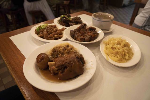 阿水狮猪脚大王