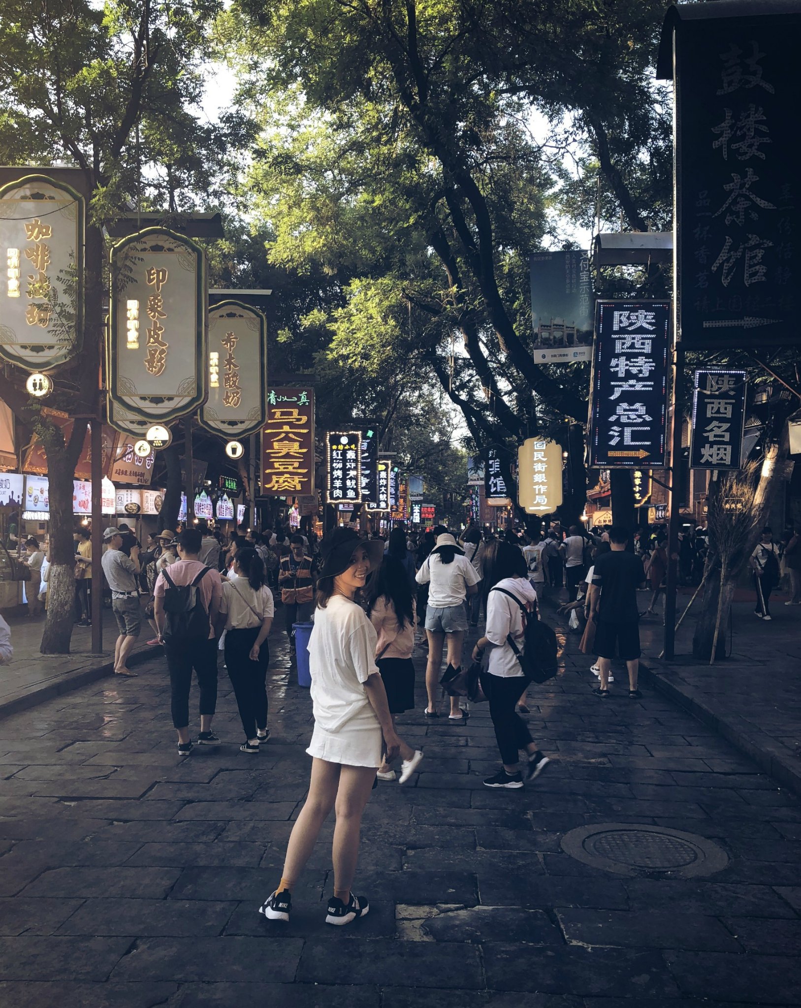 要一直走直到看见这应景儿的西安