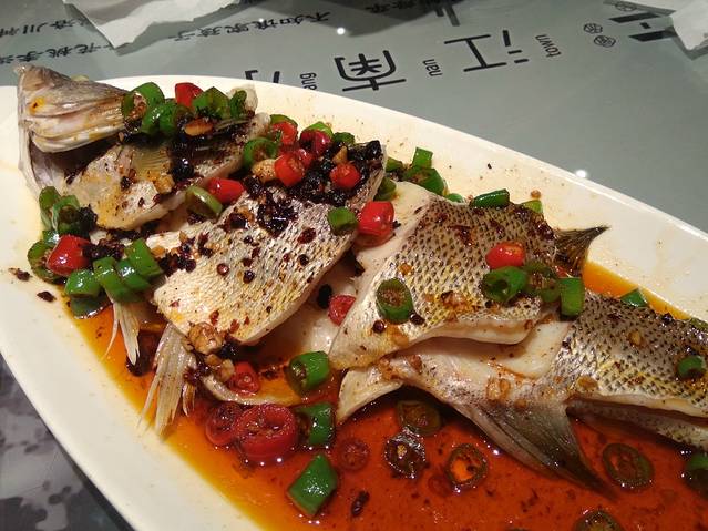 江南小镇(道里店)