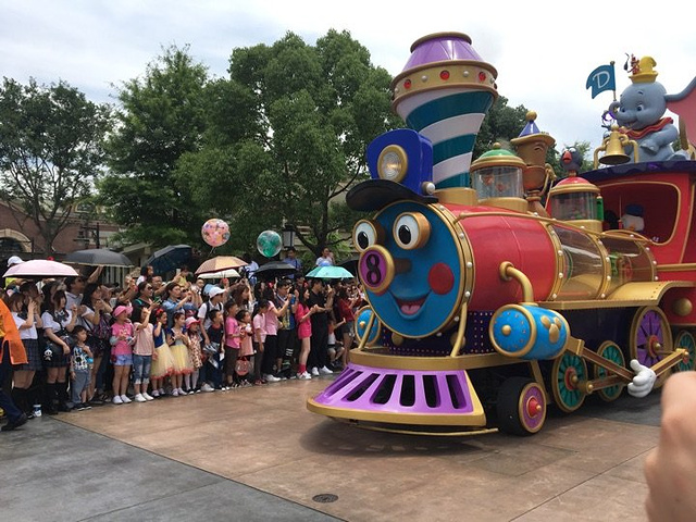 但真的超级好玩6喜欢刺激项目的一定要去玩创极速光轮超级好玩我玩了3