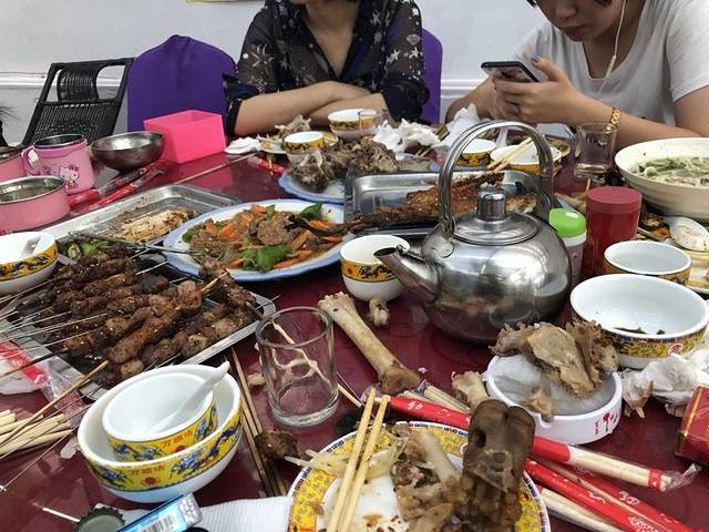 清真饭店(乌兰东大街店)