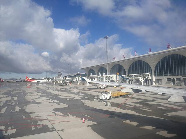 海拉尔东山机场