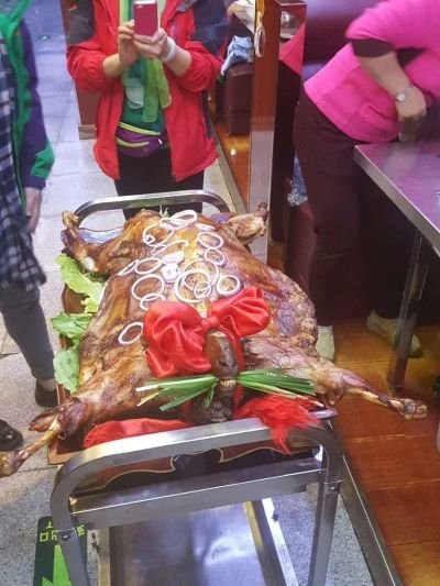 西域风情炭火烤羊腿