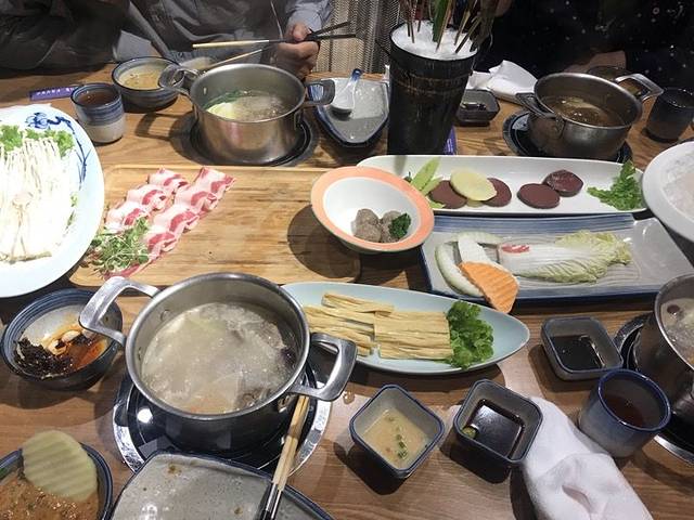 小渔大海水产火锅(凌奥店)