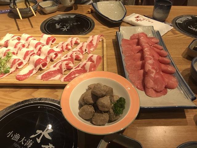 小渔大海水产火锅(凌奥店)