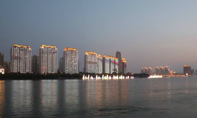 漂浮式音乐喷泉