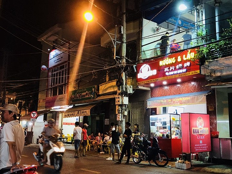 瓦片烧烤(十字路店)旅游景点攻略图