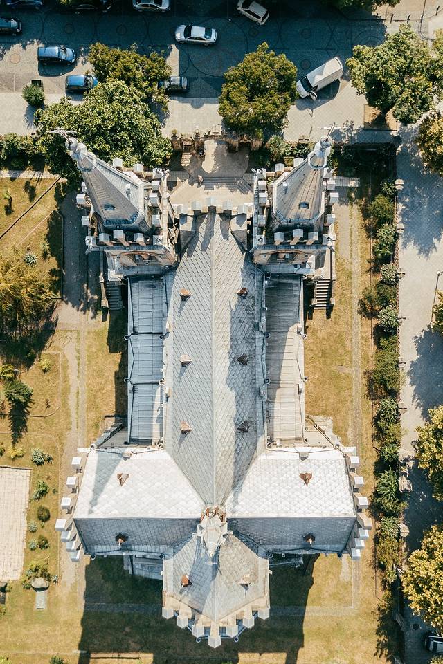 巴统圣母主教座堂