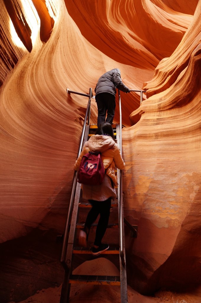 比美西自驾游 下羚羊谷别名:"开瓶器"(the corkscrew)纳瓦霍语意译:"