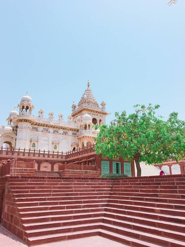 贾斯旺萨达陵墓