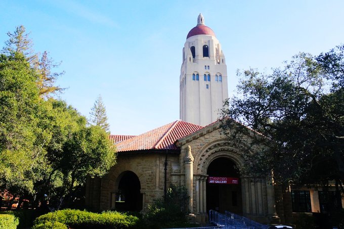 胡佛塔hoovertower胡佛塔是斯坦福的最高点如果想拍校园全景就要到塔