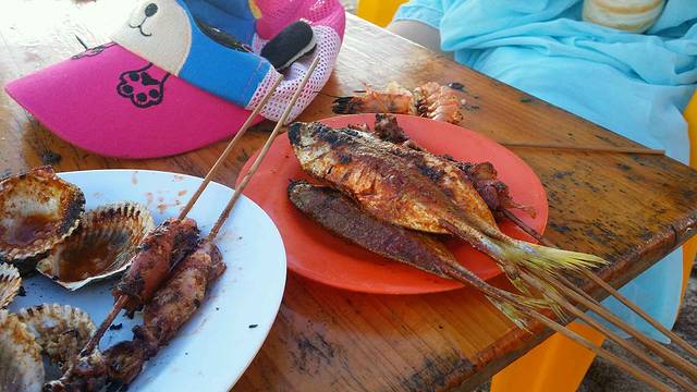 涠洲岛海滩大排档