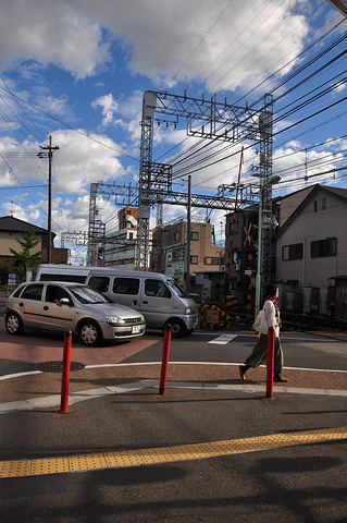 伏见稻荷大社 门票:免费 交通情况:京阪本线(普