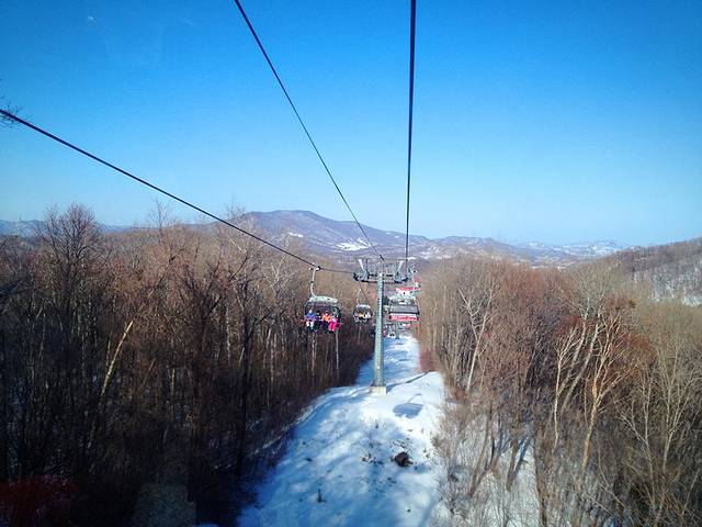 亚布力新体委滑雪场