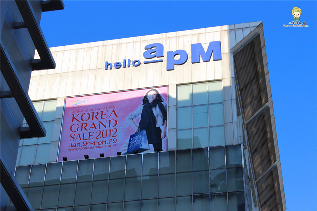 东大门购物,比如doota这样白天营业的几个建筑都是零售价,而夜间的