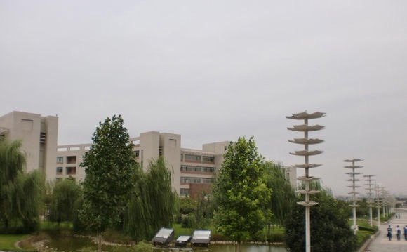 西安邮电大学美食广场