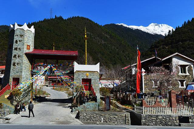 米亚罗自然保护区-八角碉藏寨