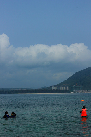 加井岛是《非诚勿扰2》的拍摄地之一,其妖娆的洁白沙滩震撼了多数影迷