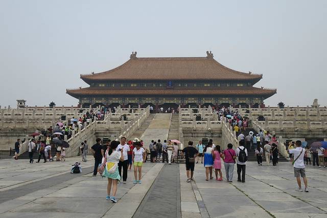 预备唱:我爱北京天安门。