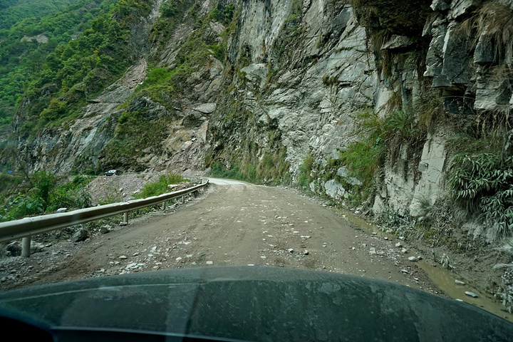 【s211省道】到了泸定当然要去看看泸定桥了,课文学过《飞夺泸定桥》