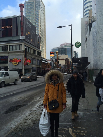 "地铁spadina下车直接在地铁站里换乘streetcar 510，乘到dundas west..._多伦多唐人街"的评论图片