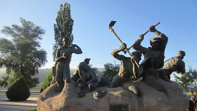 南泥湾革命旧址