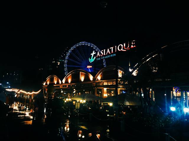 曼谷夜市摩天轮