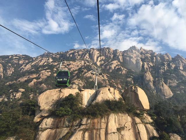 游记详情灵山的索道特别新,应该运营的不久,舒适干净,很宽敞,感觉上特