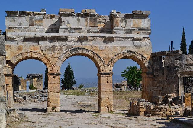希拉波里斯考古博物馆