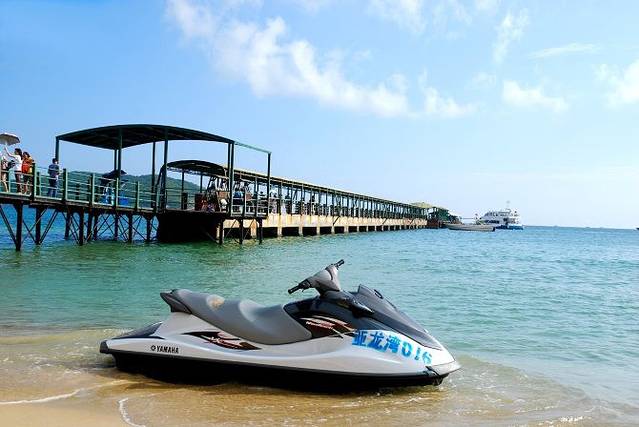 亚龙湾中心广场