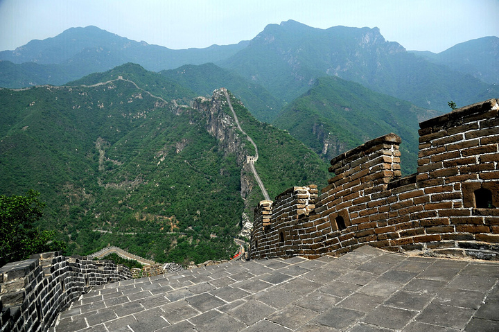 "不像八达岭、居庸关修缮完全，也没有箭扣、司马台的险峻，它只是沉默地偏居在安静的角落，静静地看日升月落_响水湖长城自然风景区"的评论图片