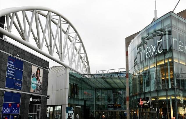 斗牛场购物中心